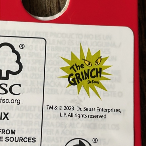 Grinch Cindy Lou Keychain - Picture 5 of 5